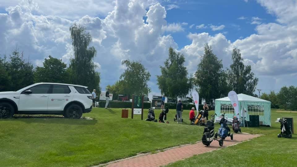 Golfové hřiště a zázemí turnaje